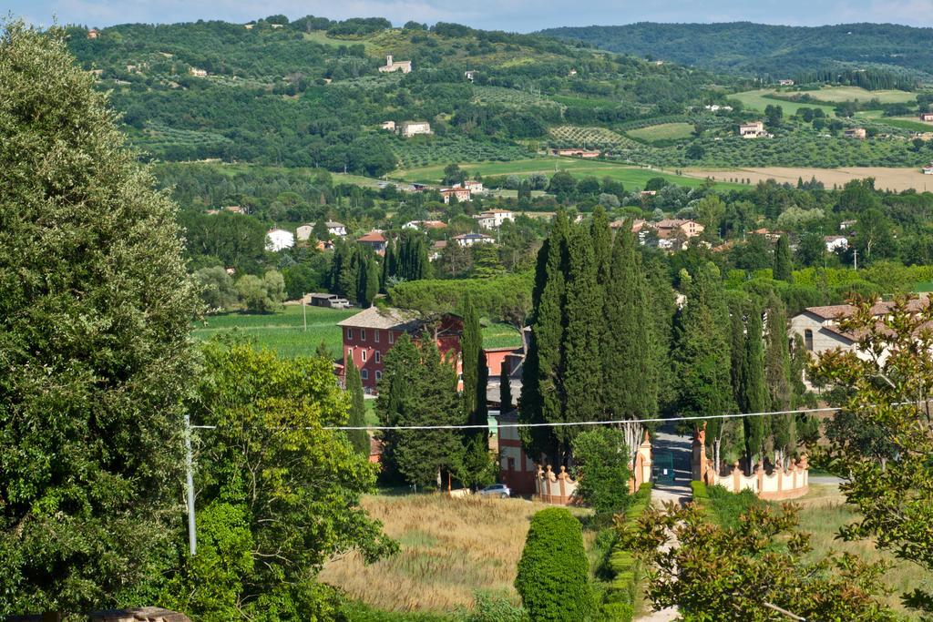 Rosso Porpora Villa Colle Umberto  Exterior foto