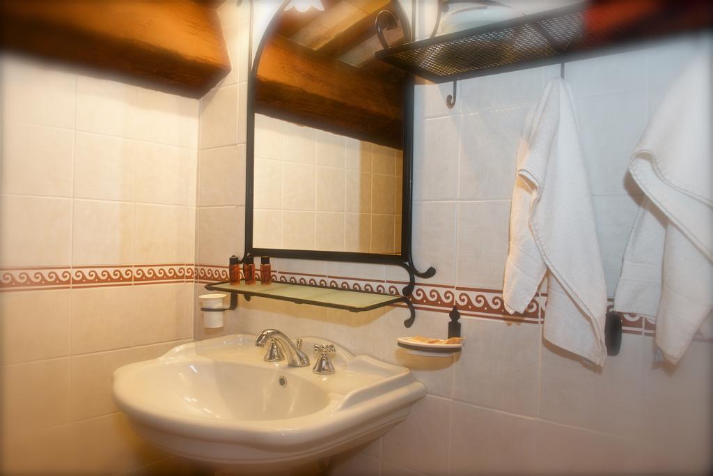 Rosso Porpora Villa Colle Umberto  Exterior foto