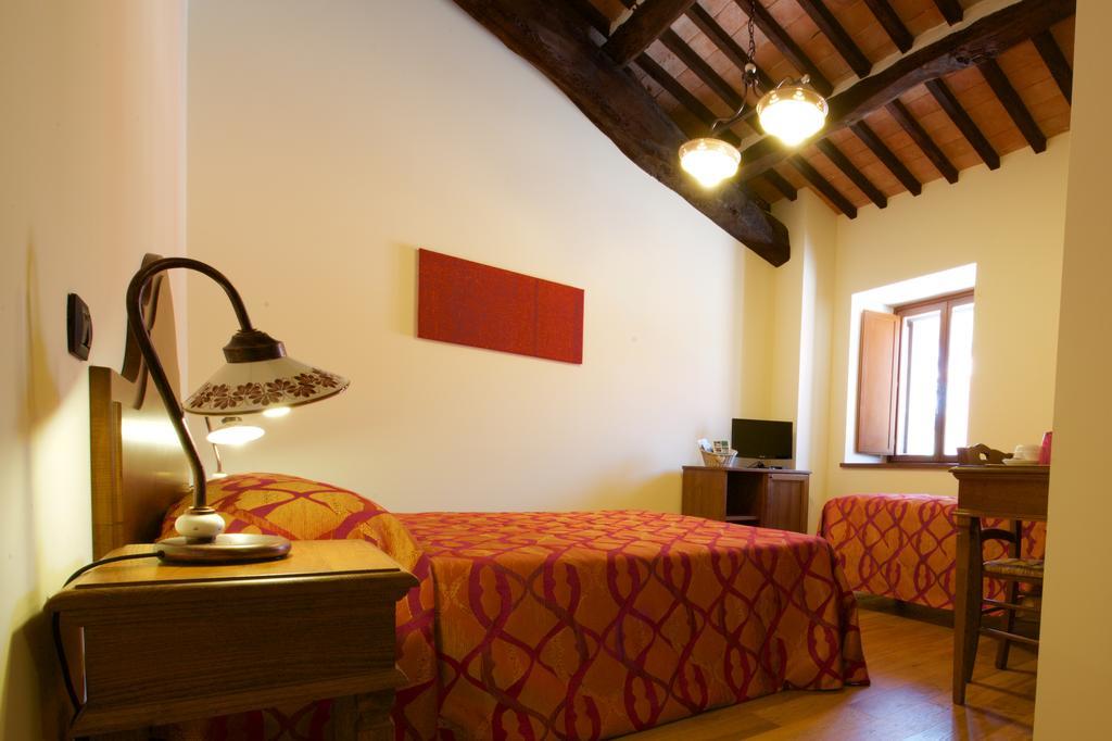 Rosso Porpora Villa Colle Umberto  Exterior foto