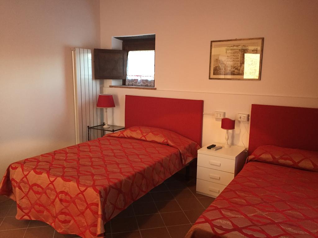 Rosso Porpora Villa Colle Umberto  Exterior foto